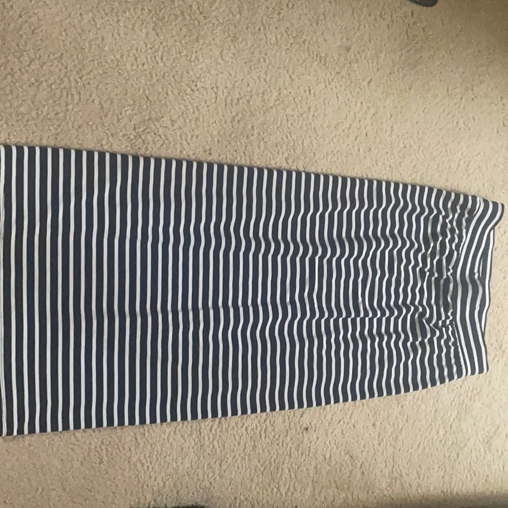Gap maxi skirt size small